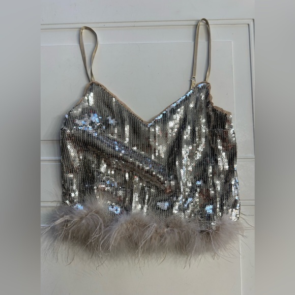Lulus Tops - Lulus Women’s Sz M Sequins Feather Trim Camisole Tank Top Shirt